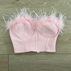 Superdown feather top